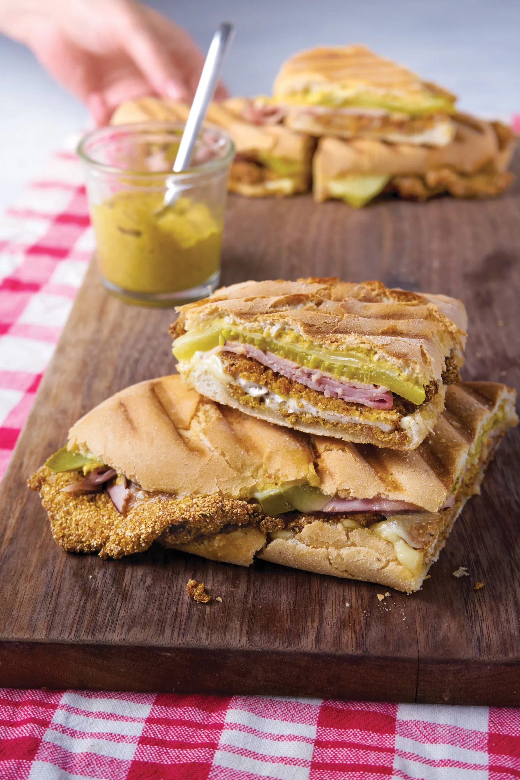 Catfish Cubanos – TCI